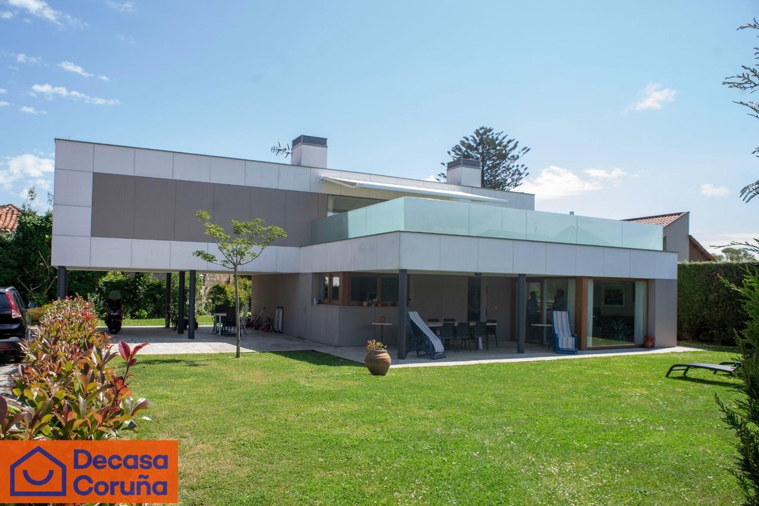 Villa in Oleiros, Galicia, Spain 1 - 17936860