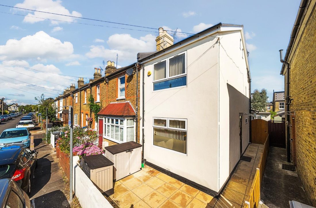 House in Kingston Upon Thames, Royal Borough of Kingston upon Thames, England 3 - 17928275