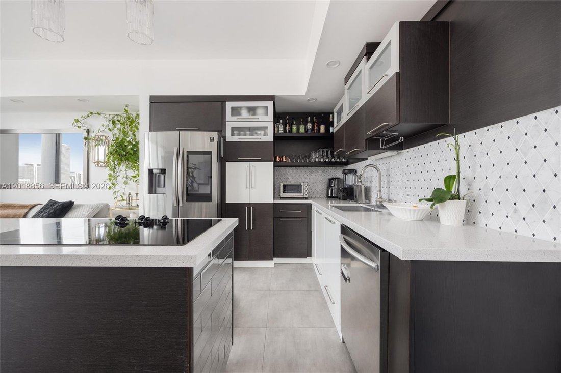 Condo in Miami, Florida, United States 1 - 17928216