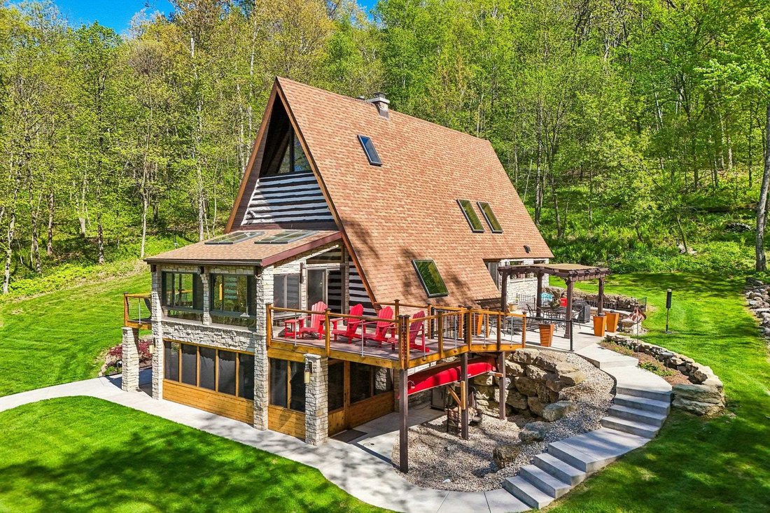 House in Black Earth, Wisconsin, United States 5 - 17933291