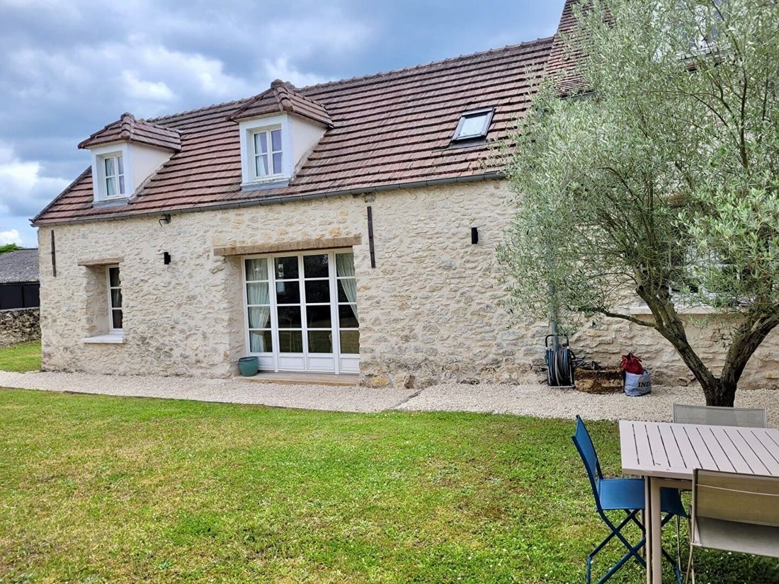 House in Senlis, Hauts-de-France, France 1 - 16898470