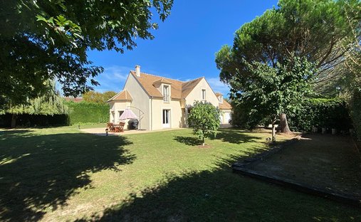 Casa en Montfort-l'Amaury, Isla de Francia, Francia 1
