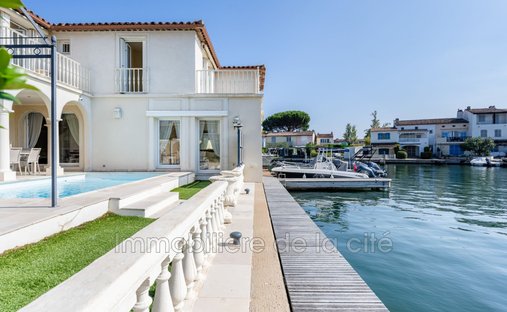 Villa in Grimaud, Provence-Alpes-Côte d'Azur, France 1