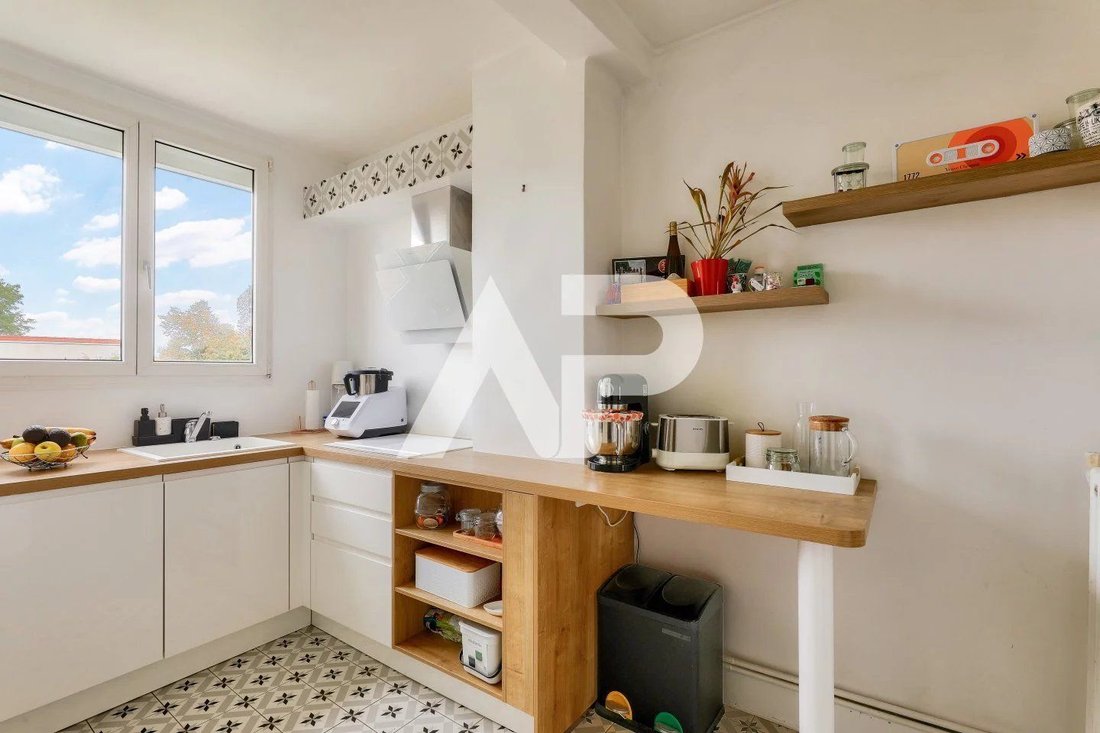 Apartment in Suresnes, Ile-de-France, France 3 - 16066482