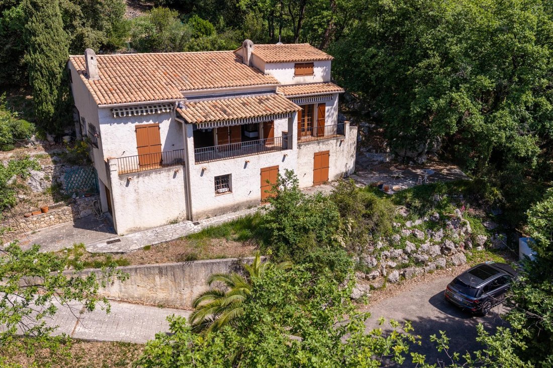 House in Carros, Provence-Alpes-Côte d'Azur, France 2 - 17935218