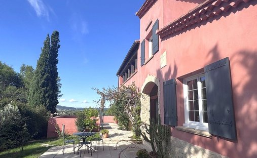 House in Montagne des Chèvres, Villeneuve-lès-Avignon, France 1