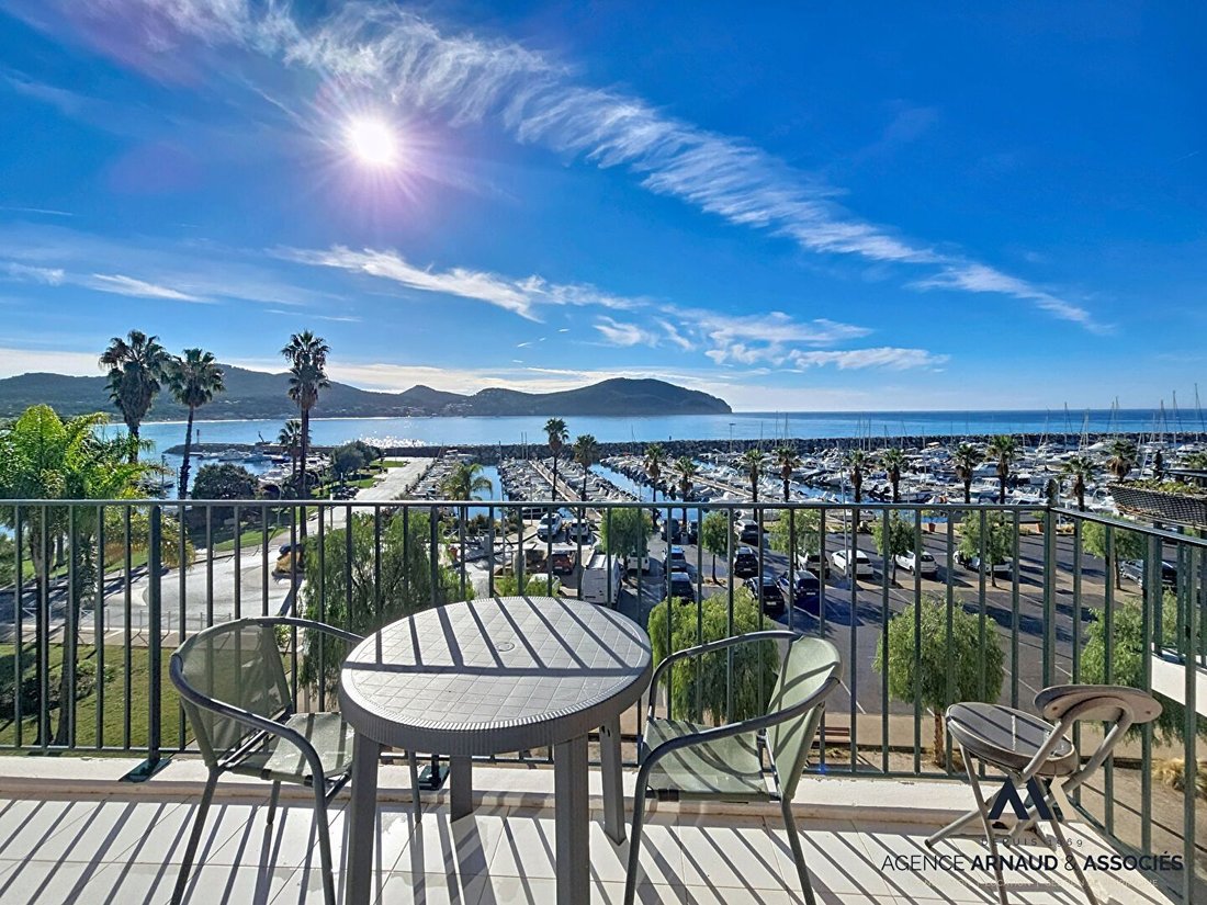 Apartment in Saint-Cyr-sur-Mer, Provence-Alpes-Côte d'Azur, France 4 - 16714376
