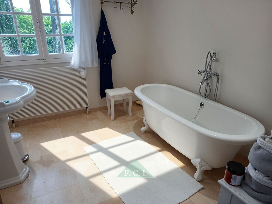 Estate in Houdan, Ile-de-France, France 5 - 17334316