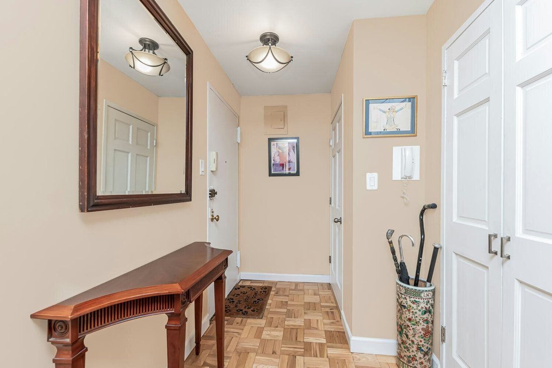 Co Op in New York, New York, United States 3 - 17342835