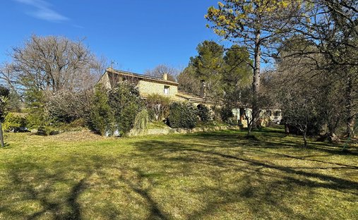 House in Domazan, Occitania, France 1