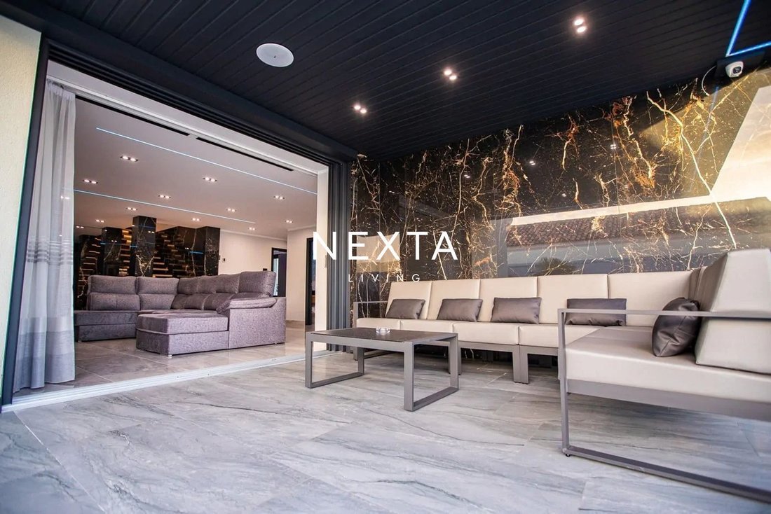 Chalet in Adeje, Canary Islands, Spain 3 - 17928076