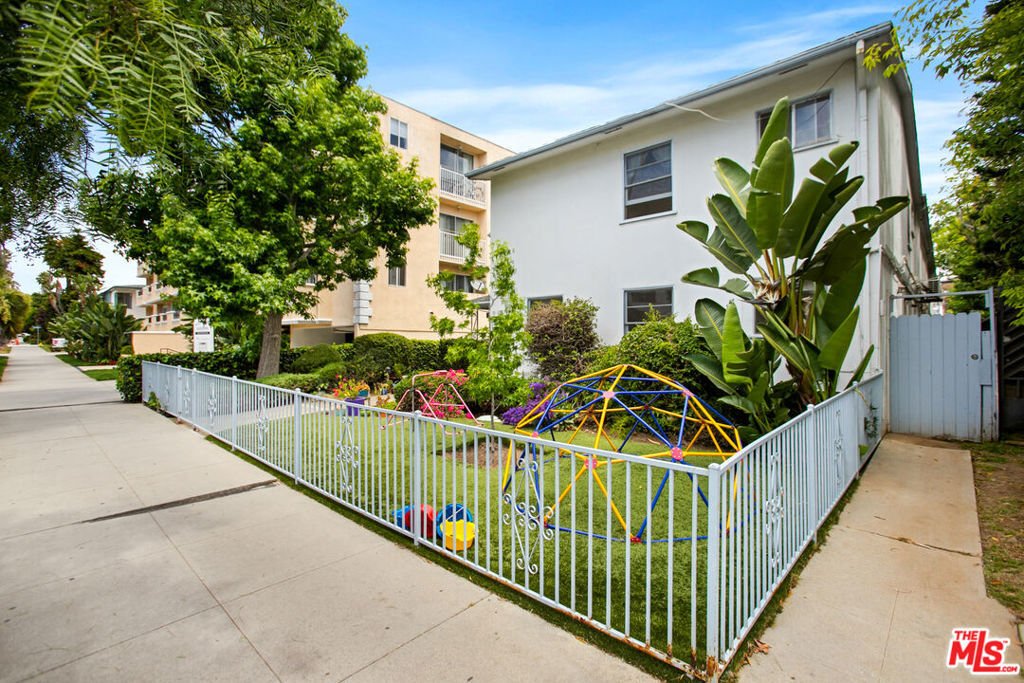 Santa Monica, California, United States 2 - 17933772