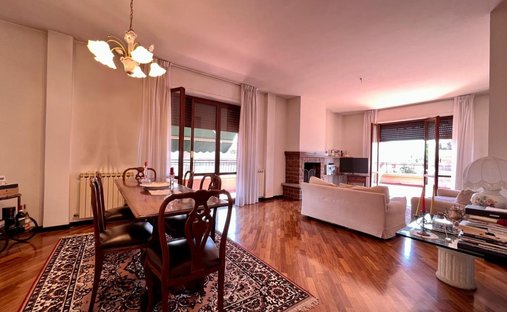 Penthouse in Ronchi, Massa, Italien 1