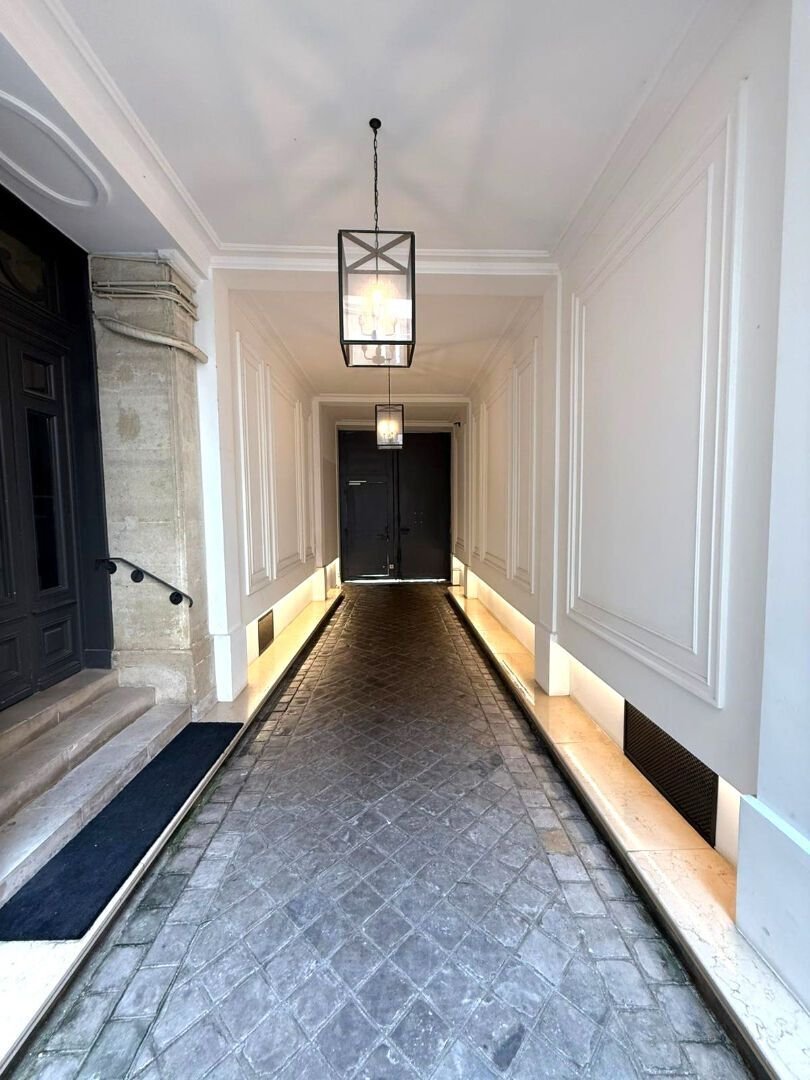 Apartment in Palais Royal, Paris 1er Arrondissement, Paris 4 - 16461348