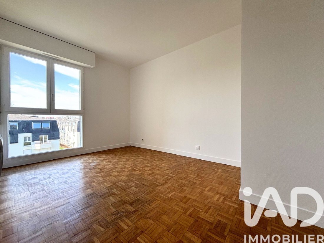 Apartment in La Garenne-Colombes, Ile-de-France, France 3 - 17943376