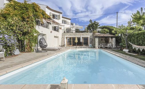 Villa in Sud, La Gaude, France 1