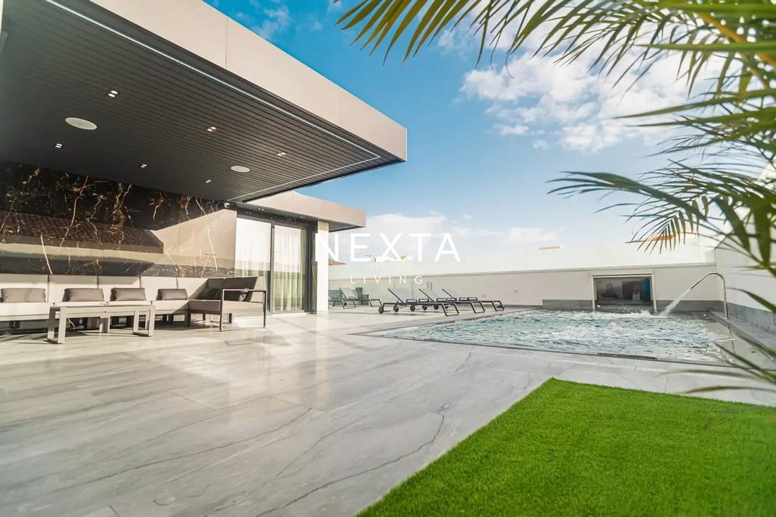 Chalet in Adeje, Canary Islands, Spain 2 - 17928076