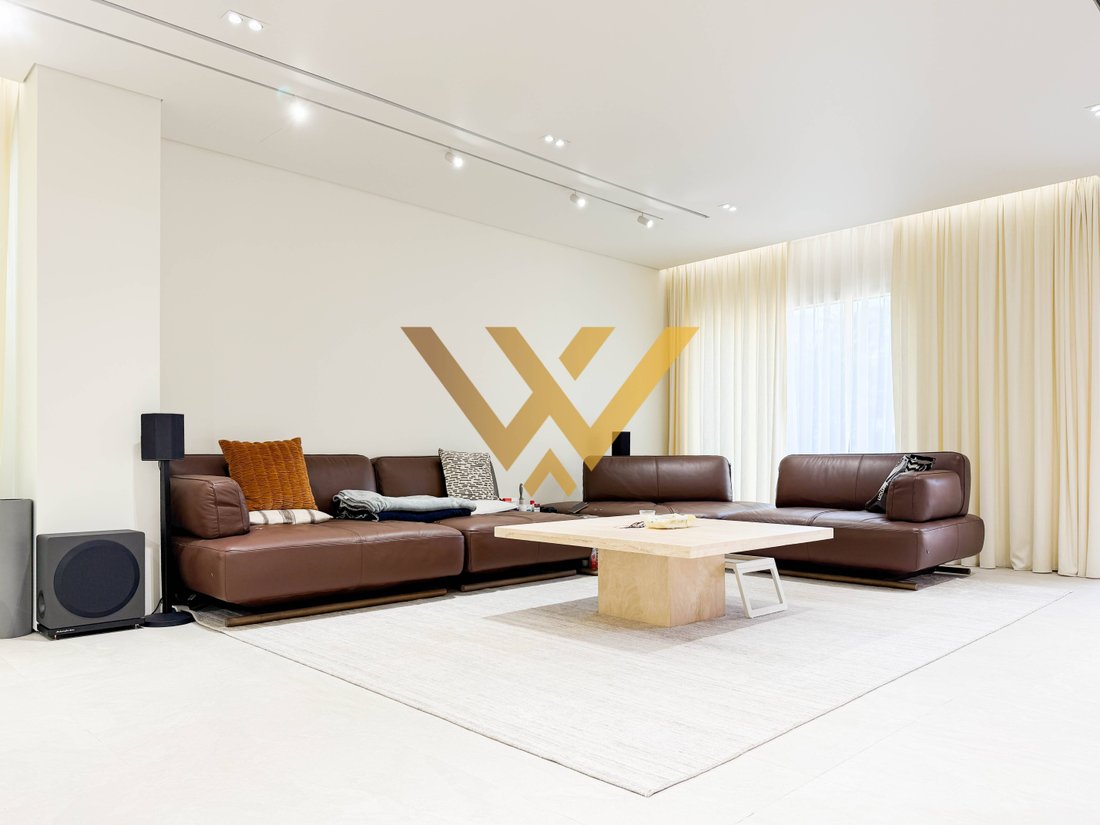 Villa in The Meadows, Dubai, United Arab Emirates 5 - 17929360