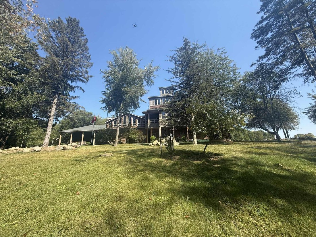 House in Lyons, Michigan, United States 2 - 17941276