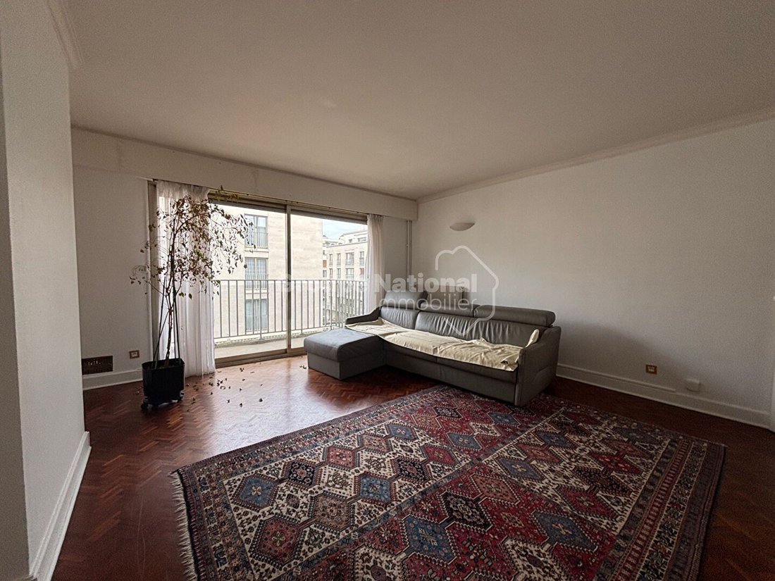 Apartment in Domaine National du Château, Versailles, France 4 - 17386031