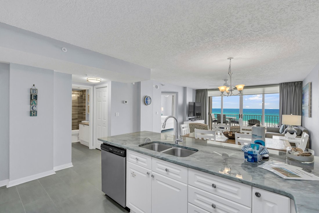 Condo in Okaloosa Island, Florida, United States 5 - 17932664