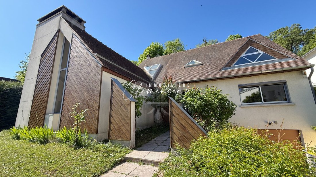 House in Villennes-sur-Seine, Ile-de-France, France 1 - 17748722