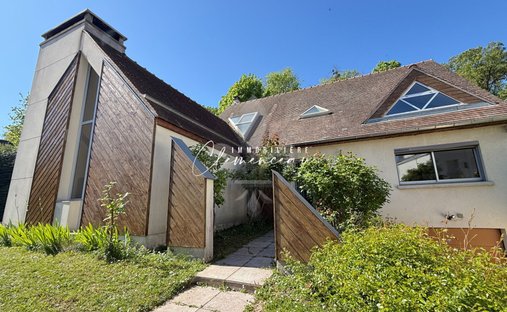 House in Villennes-sur-Seine, Ile-de-France, France 1