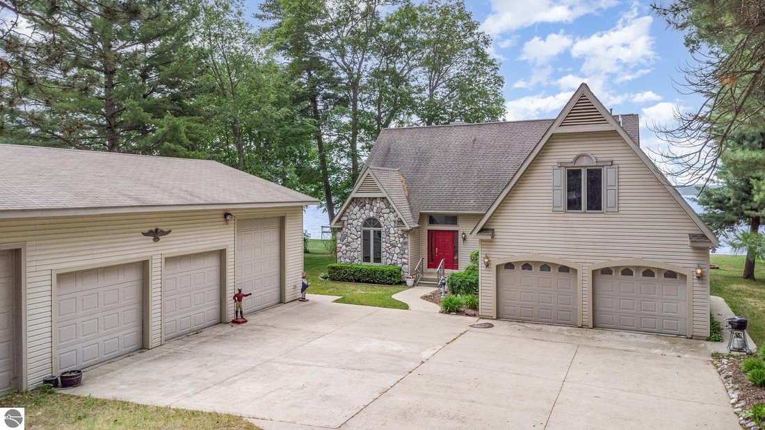 House in Oscoda, Michigan, United States 1 - 17931790