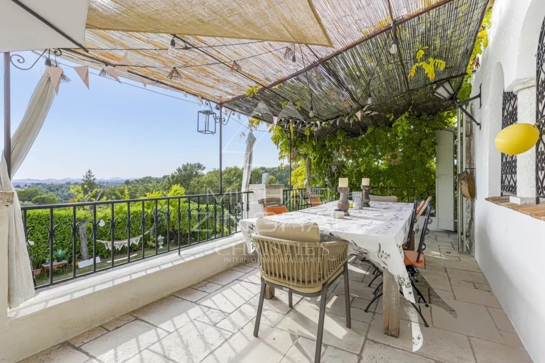 Villa in Sud, La Gaude, France 3 - 17930643