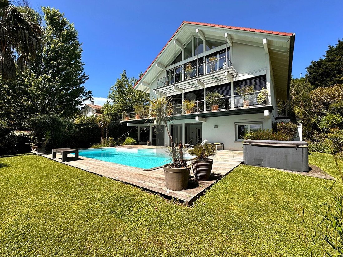 Villa in Anglet, Nouvelle-Aquitaine, France 2 - 17813055