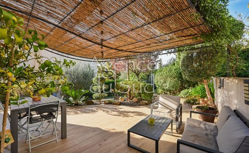 Villa in Nord Est, Auriol, France 1