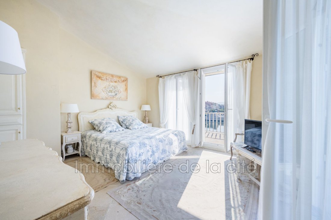 Villa in Grimaud, Provence-Alpes-Côte d'Azur, France 5 - 13774261