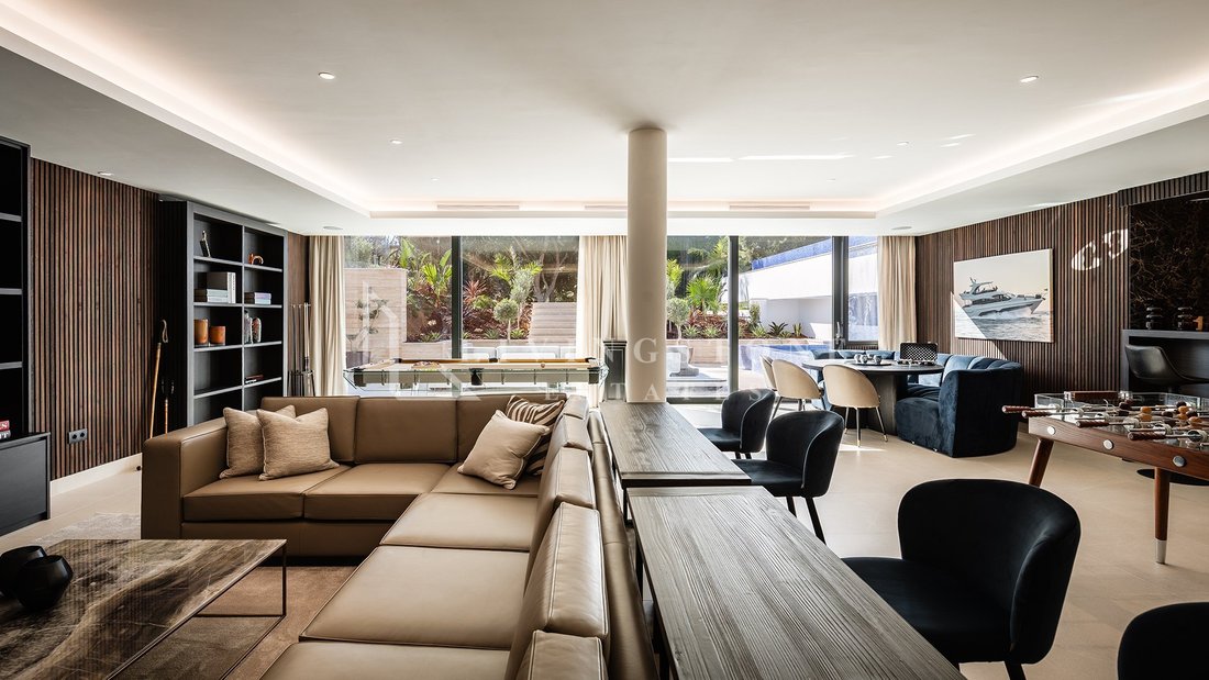 Villa in Sotogrande, San Roque, Andalusia 2 - 17928301