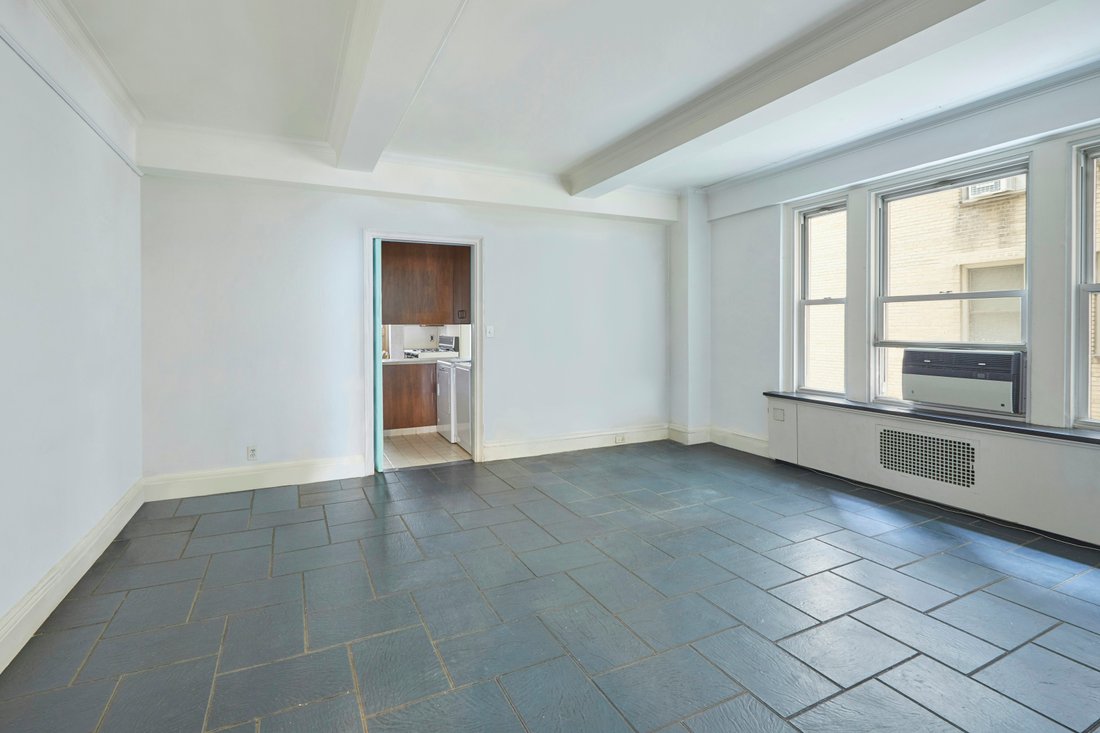 Co Op in New York, New York, United States 5 - 16748025