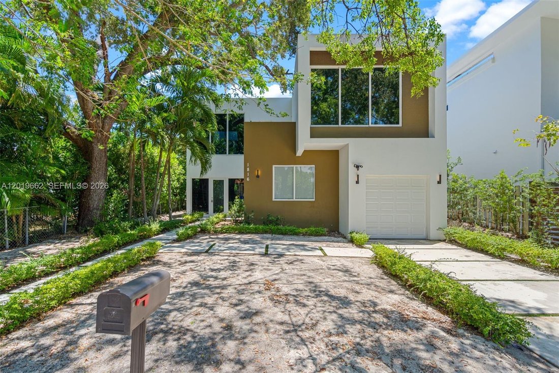 House in Miami, Florida, United States 1 - 17942540