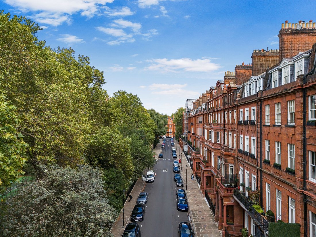 Condo in Brompton, Kensington And Chelsea, England 2 - 17935319
