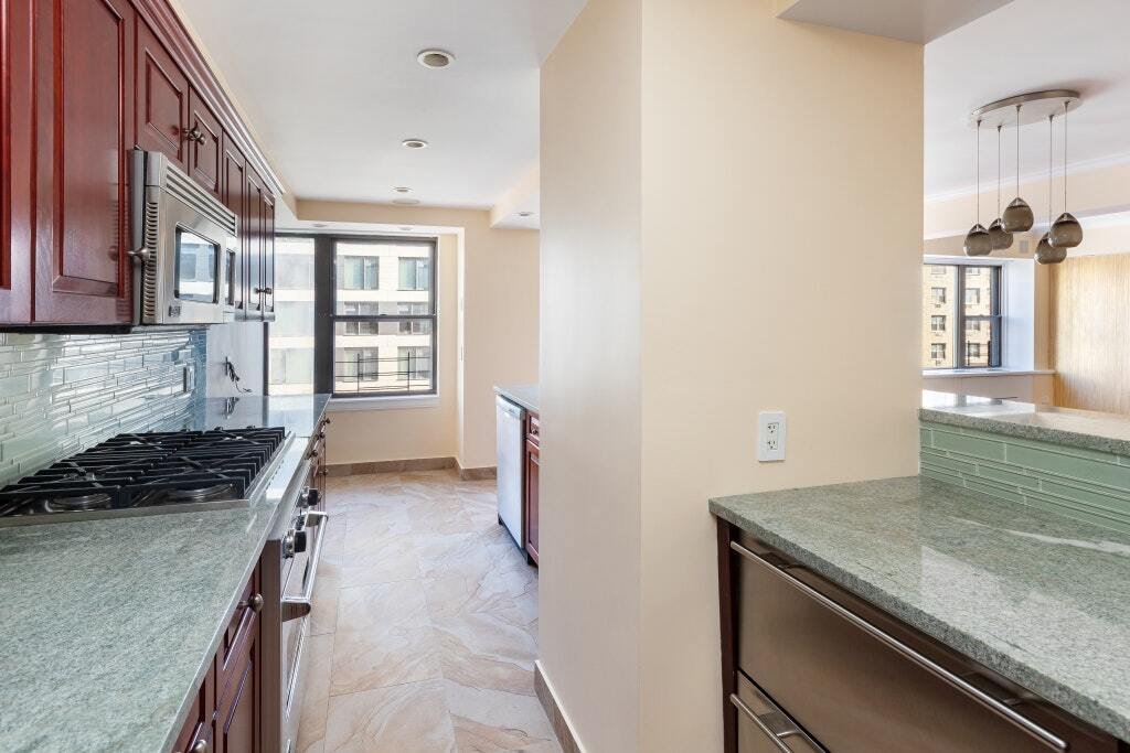 Co Op in New York, New York, United States 3 - 17079268