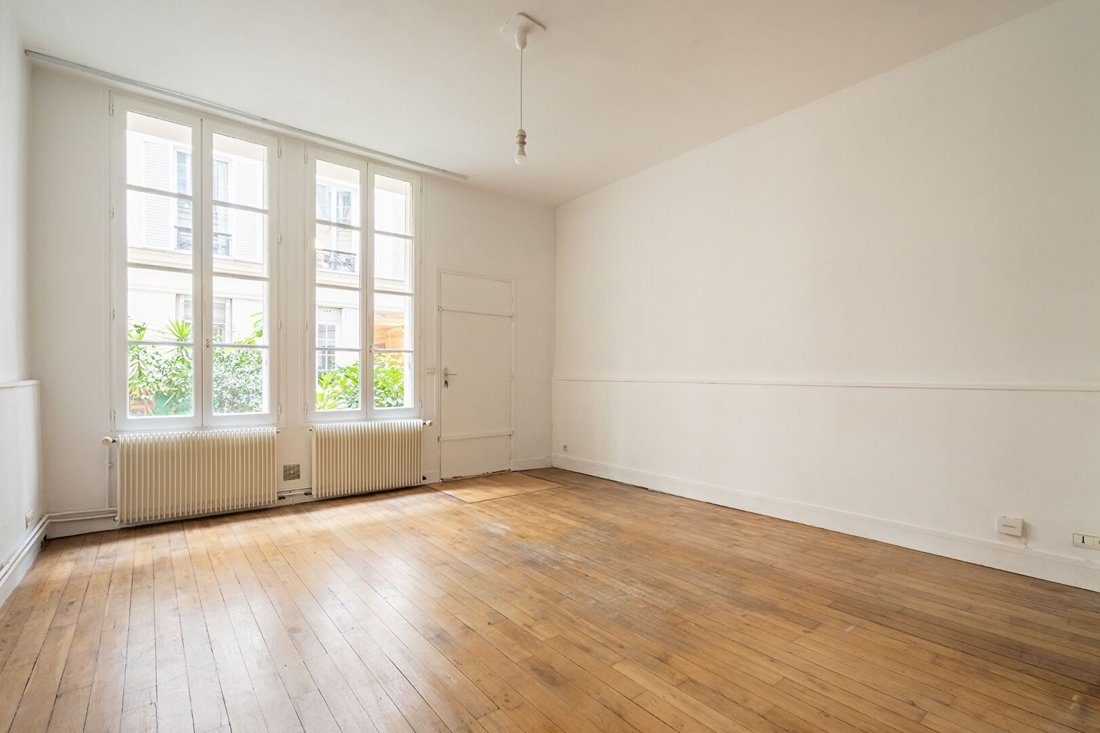Apartment in Lorette-Martyrs, Paris 9e Arrondissement, Paris 3 - 16105178