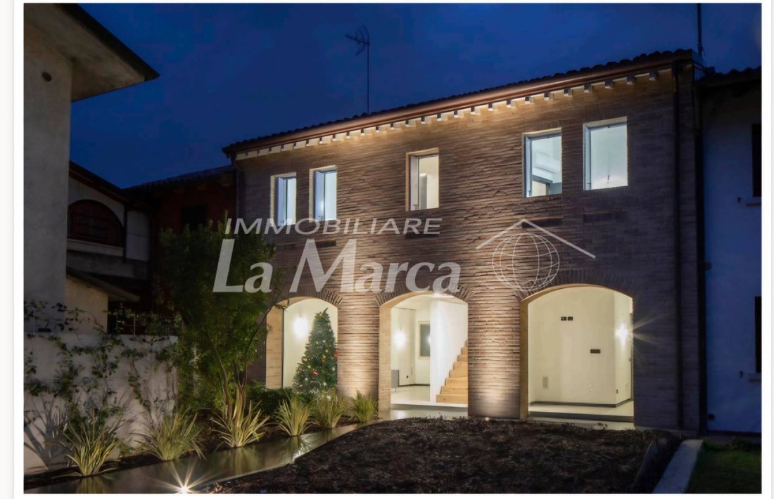 House in Ponzano, Veneto, Italy 1 - 17932832