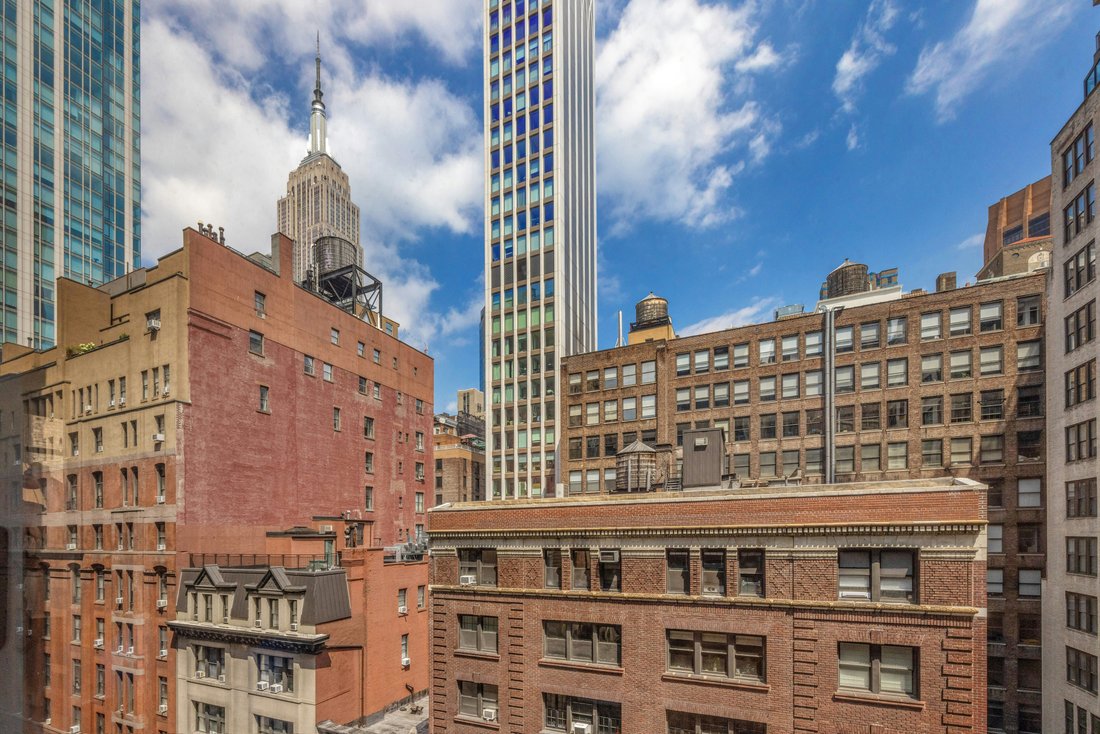 House in New York, New York, United States 4 - 16747872