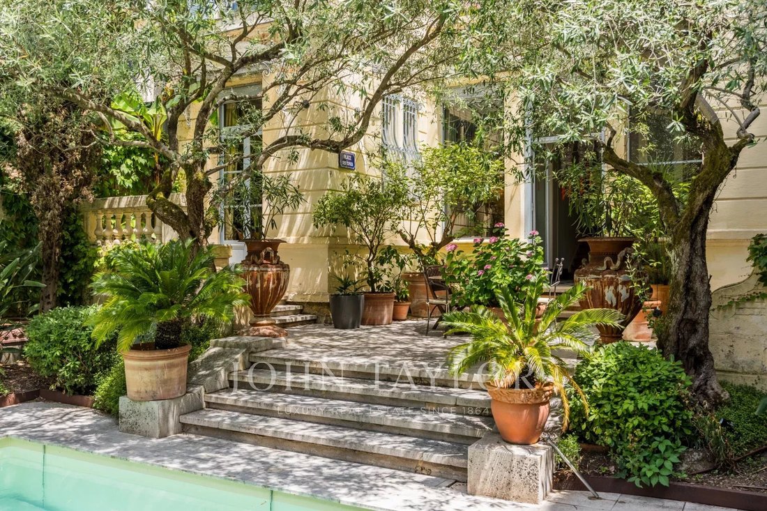 House in Hôtel de Ville-Quinconce-Saint Seurin-Fondaudège, Bordeaux, France 2 - 15833307