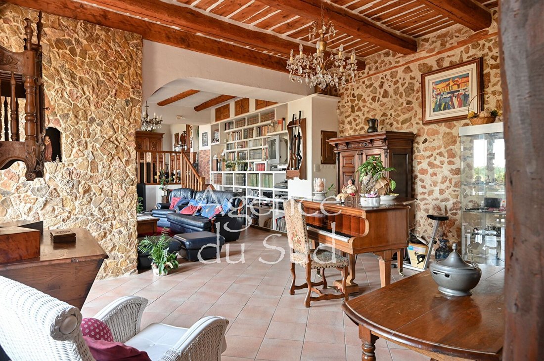 Villa in Nord Est, Auriol, France 2 - 15494466