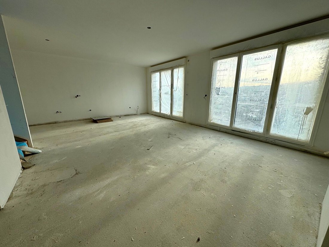 Apartment in Espaces Jeunes, Issy-les-Moulineaux, France 3 - 16657849