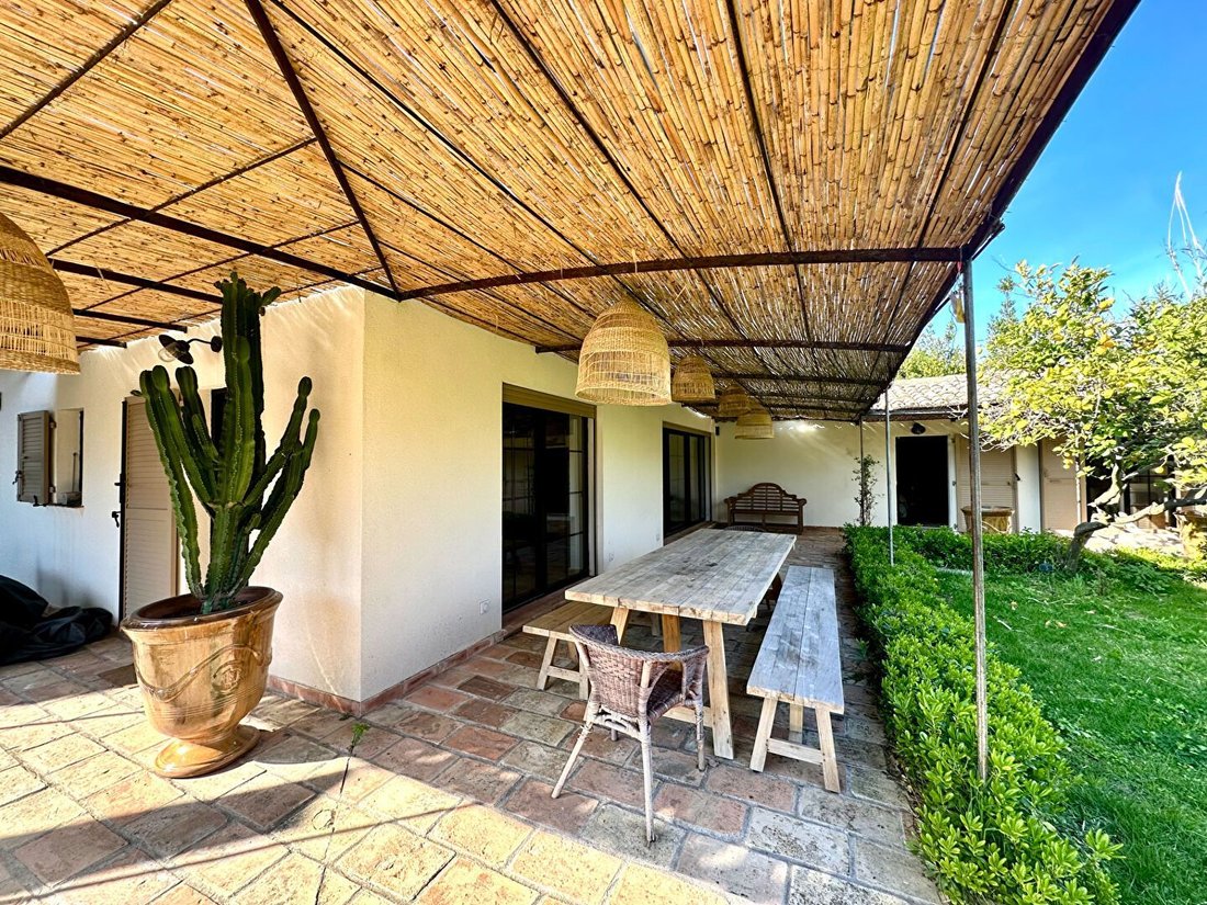 House in Zone Est Diffuse, Saint-Tropez, France 3 - 17051400