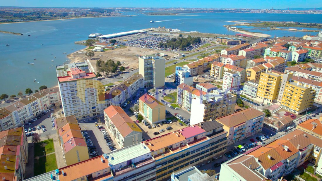 Land in Alto do Seixalinho, Santo Andre e Verderena, Setubal, Portugal 1 - 17937798