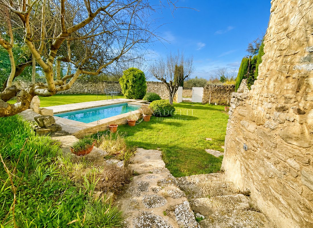 House in Gordes, Provence-Alpes-Côte d'Azur, France 2 - 17755981