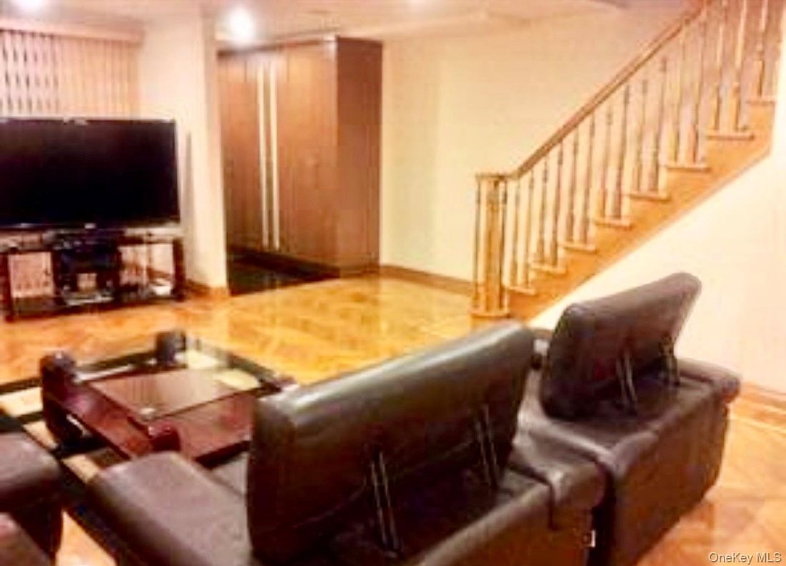 House in New York, New York, United States 5 - 17909775