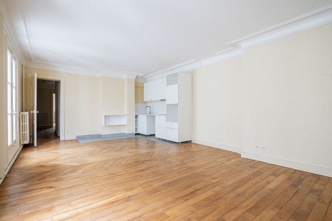 Apartment in Saint Philippe du Roule, Paris 8e Arrondissement, Paris 4 - 15834881