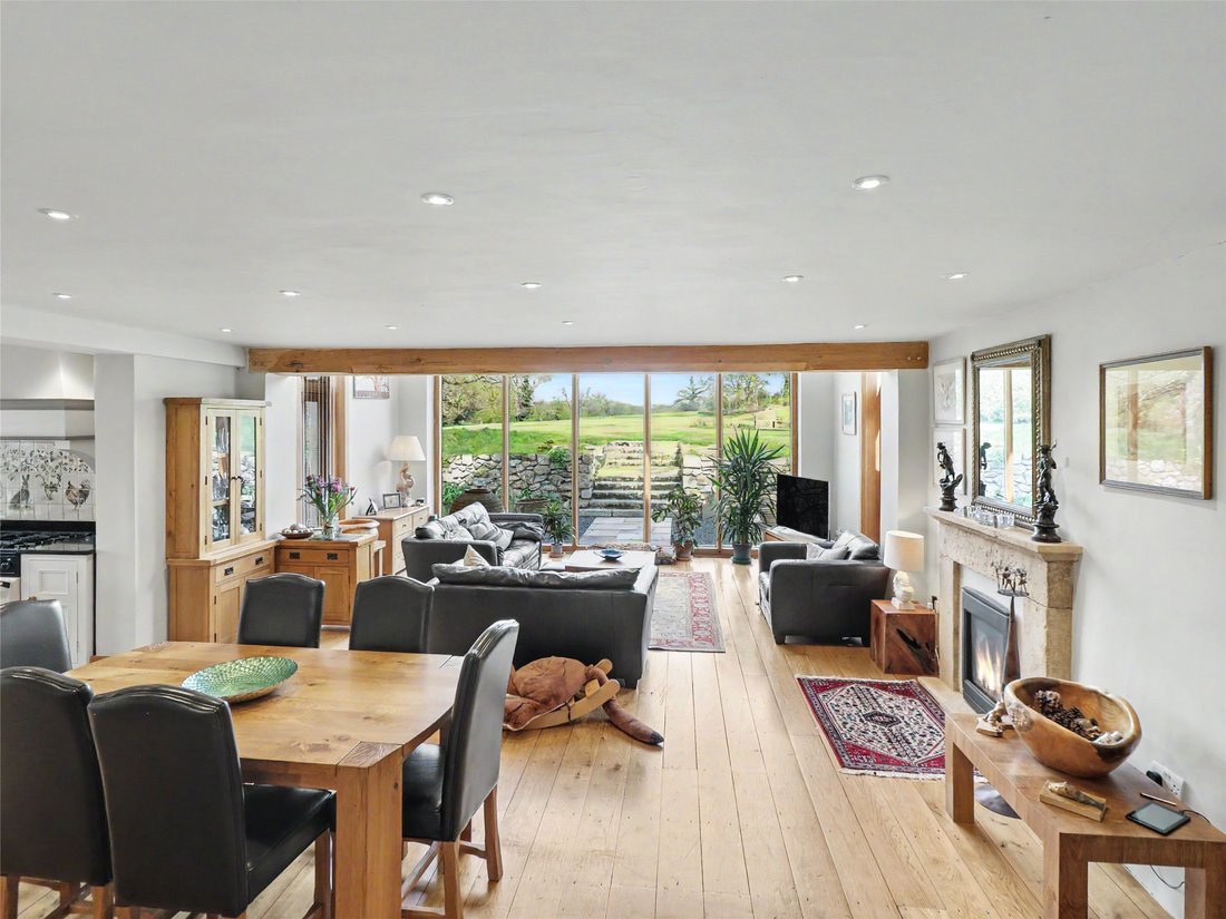 House in Devon, England 4 - 17937496