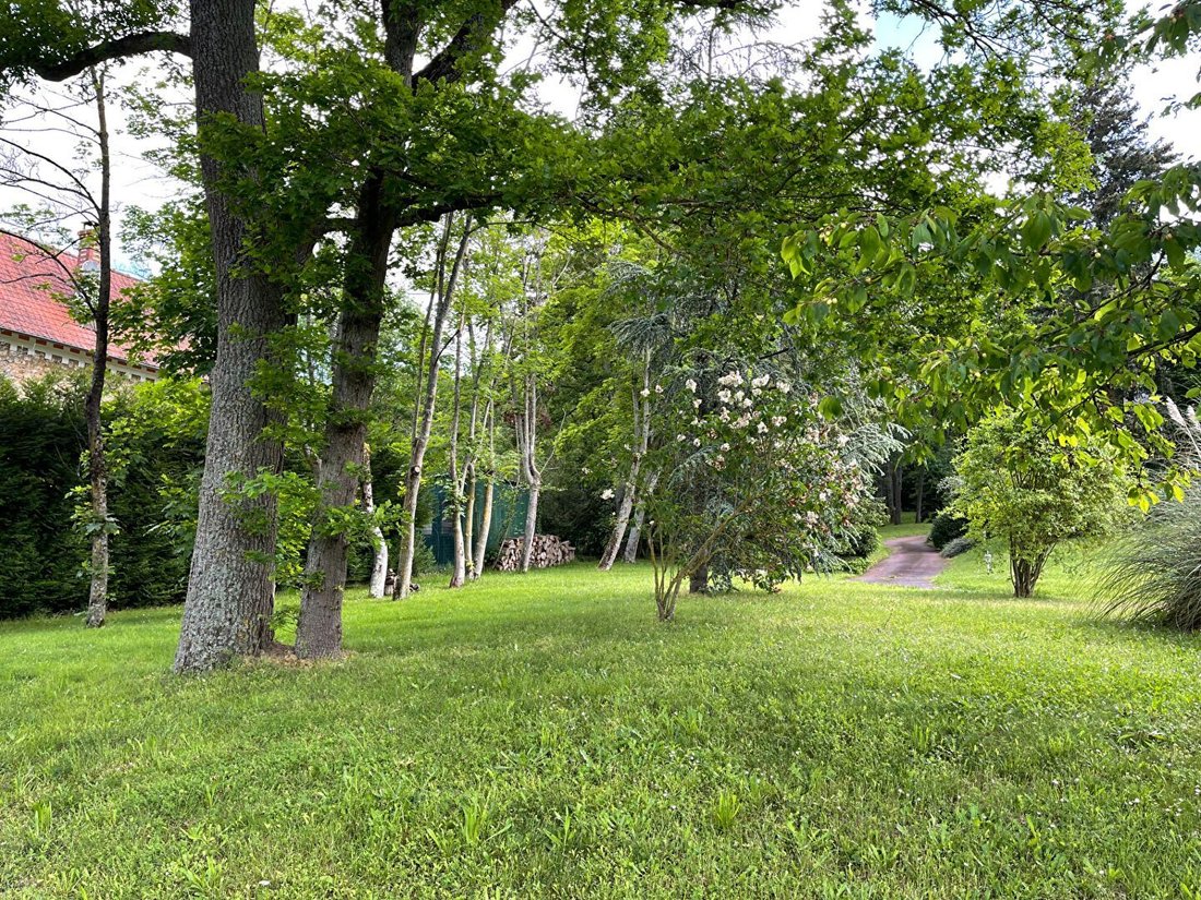 Land in Neauphle-le-Château, Ile-de-France, France 5 - 16479519